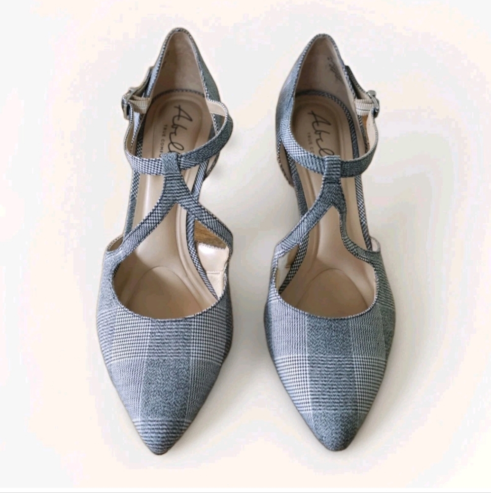 New Abella True Comfort Black White Houndstooth Plaid Strappy Heels Size 9.5M